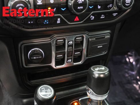 Used 2021 Jeep Wrangler Unlimited Sahara image 21