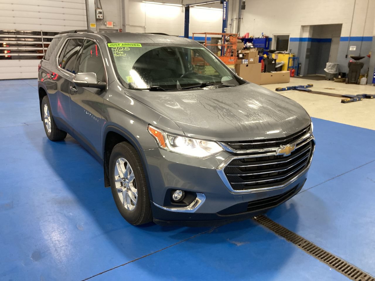 Used 2021 Chevrolet Traverse LT w/ LPO, Floor Liner Package AWD/4WD image 1