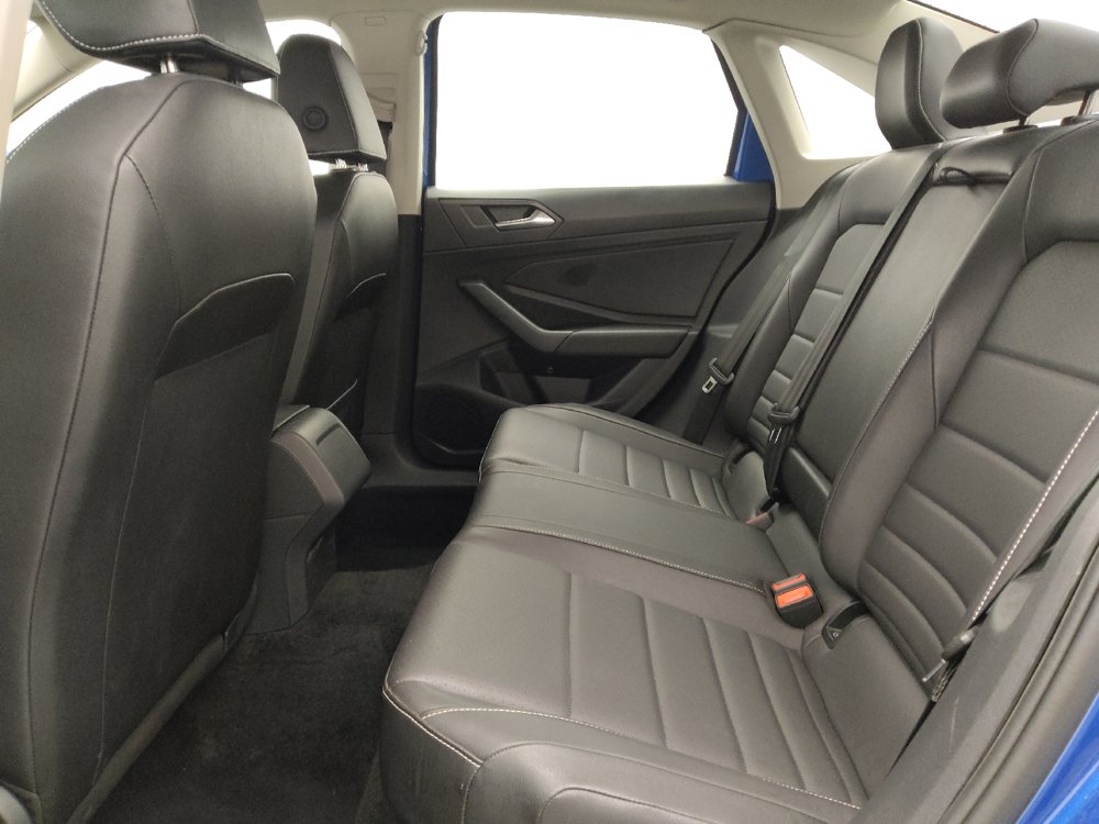Used 2024 Volkswagen Jetta SE FWD image 18