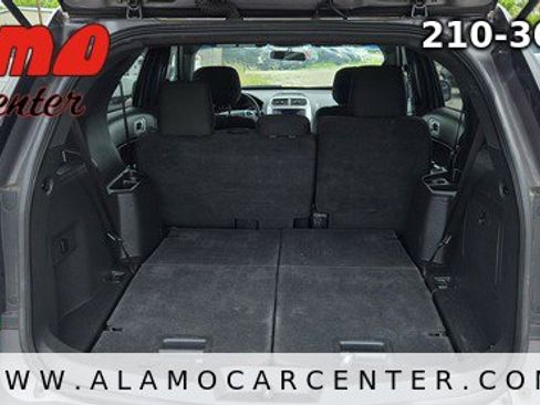 Used 2013 Ford Explorer XLT FWD image 24