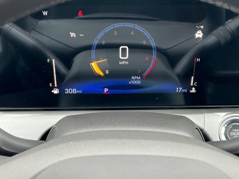 New 2026 Chevrolet Trax LT w/ LT Convenience Package FWD image 16