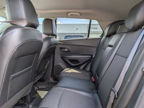 Used 2021 Chevrolet Trax LT AWD/4WD image 10