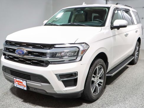 Used 2022 Ford Expedition Limited image 35