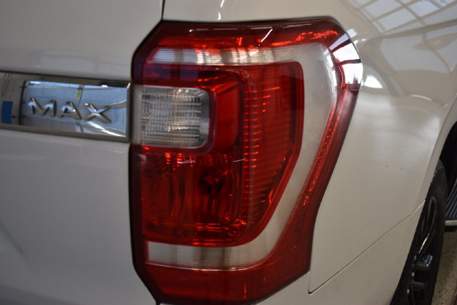 Used 2020 Ford Expedition Max XLT w/ Equipment Group 202A AWD/4WD image 12