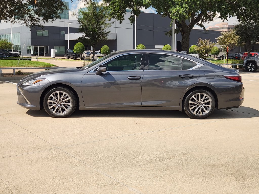 Certified 2022 Lexus ES 350 w/ Premium Package FWD image 4