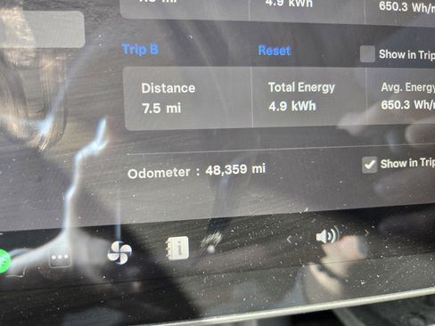 Used 2022 Tesla Model Y Long Range image 20