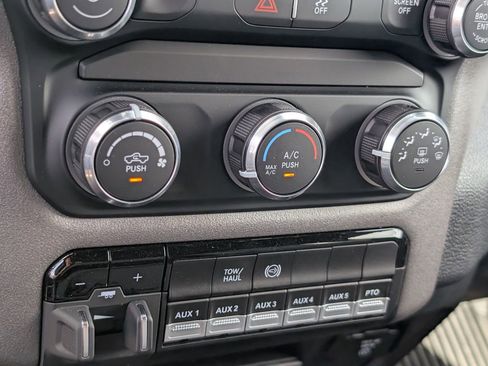 Used 2024 RAM 5500 Tradesman w/ Chrome Appearance Group AWD/4WD image 21