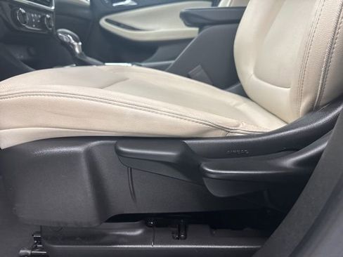 Used 2024 Buick Encore GX Sport Touring image 10