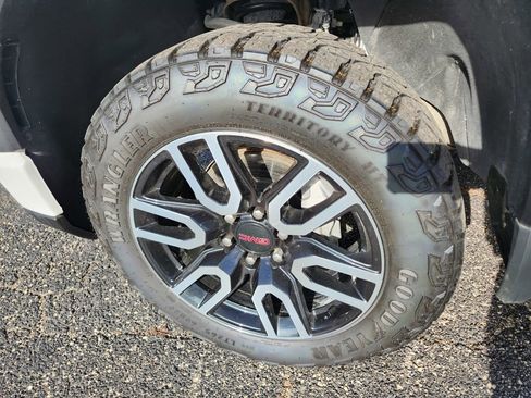 Used 2024 GMC Sierra 1500 AT4 w/ AT4 Preferred Package image 47