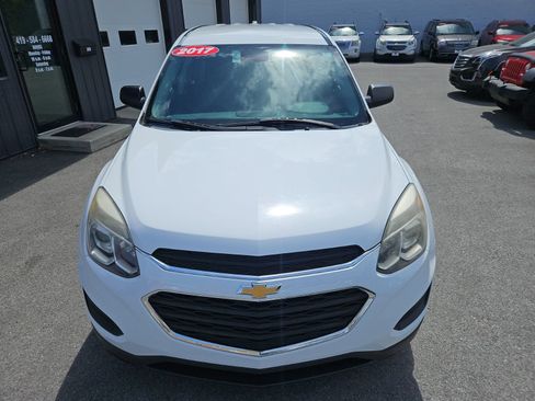 Used 2017 Chevrolet Equinox LS FWD image 12