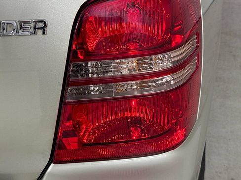Used 2002 Toyota Highlander 2WD V6 w/ Convenience Pkg image 30