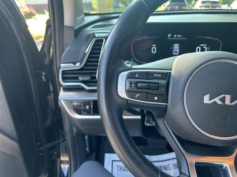 Used 2023 Kia Sportage EX image 11