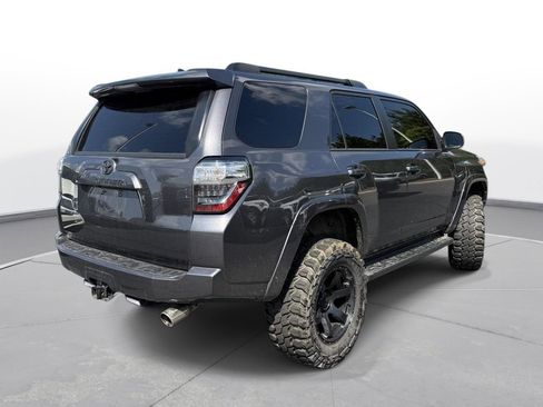 Used 2022 Toyota 4Runner SR5 RWD image 6