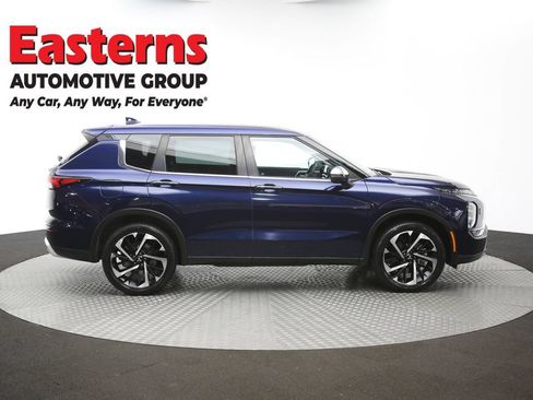 Used 2023 Mitsubishi Outlander SE AWD/4WD image 45
