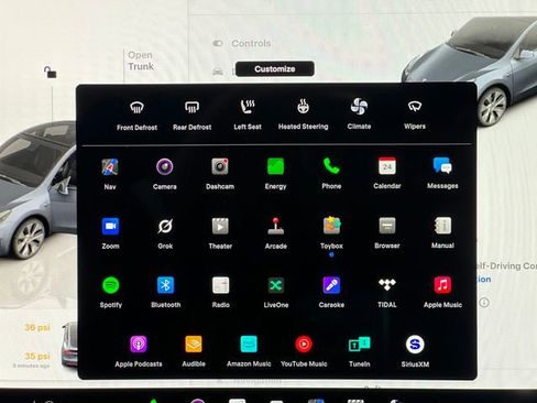 Used 2023 Tesla Model Y 2WD image 27