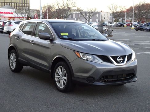 Used 2017 Nissan Rogue Sport S w/ S Appearance Package image 3