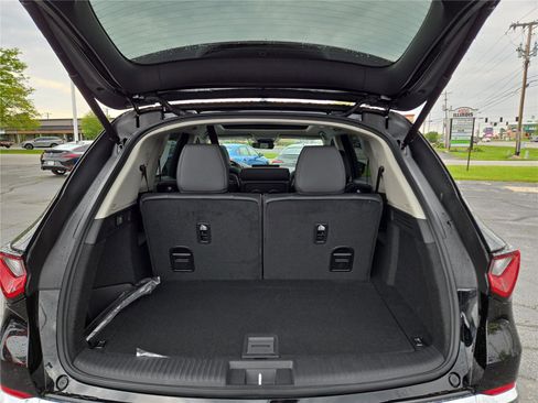 New 2026 Acura MDX SH-AWD image 32