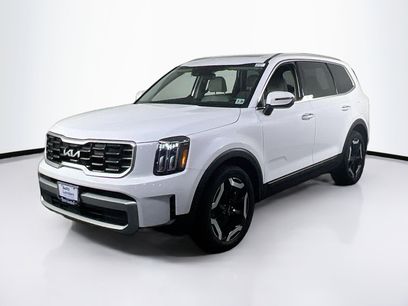 Used 2023 Kia Telluride S w/ S Sunroof Package