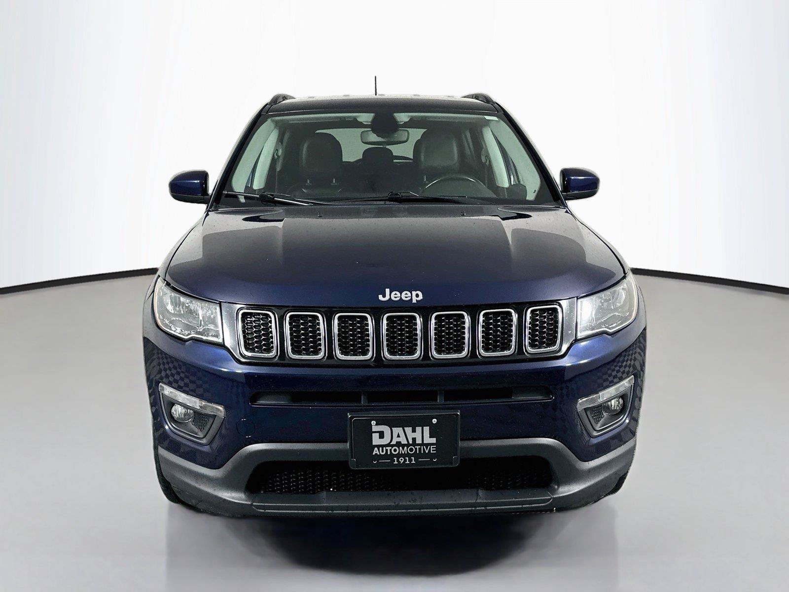 Used 2020 Jeep Compass Latitude w/ Cold Weather Group AWD/4WD image 3