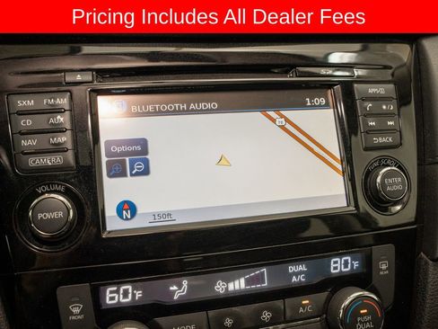 Used 2017 Nissan Rogue SV FWD image 15