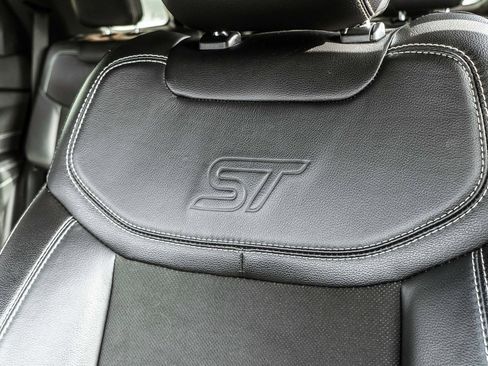 Used 2022 Ford Explorer ST w/ ST Street Pack image 7