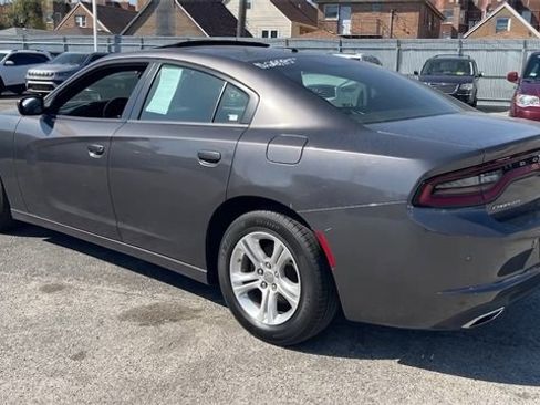 Used 2022 Dodge Charger SXT w/ Leather Interior Group image 21