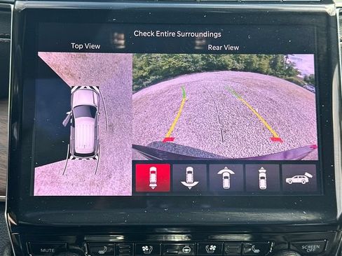 Used 2025 Jeep Grand Cherokee Summit AWD/4WD image 31