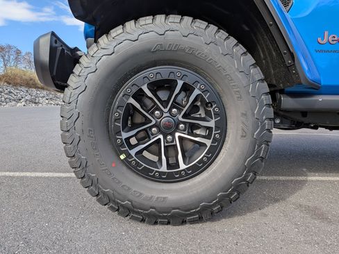 New 2026 Jeep Wrangler Unlimited Rubicon image 9