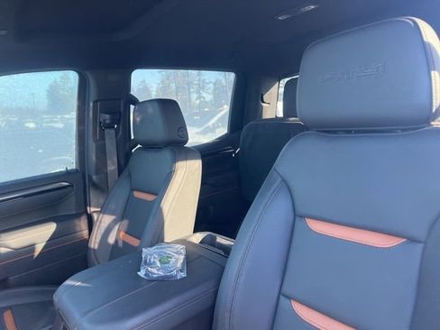 Used 2025 GMC Sierra 1500 AT4 w/ AT4 Preferred Package image 16