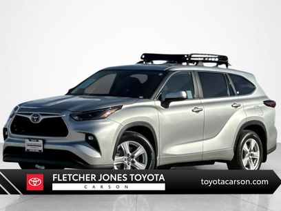 Used 2024 Toyota Highlander LE