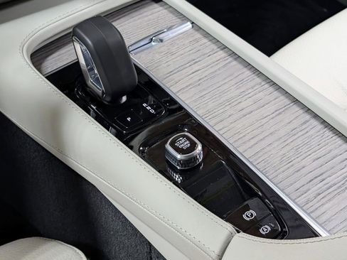 Used 2024 Volvo XC90 T8 Plus w/ Protection Package Premier image 31