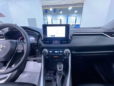 Used 2025 Toyota RAV4 XLE Premium FWD image 23