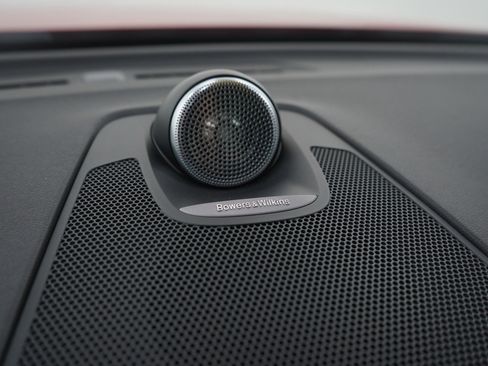 Used 2018 Volvo XC60 T6 R-Design w/ Convenience Package image 31