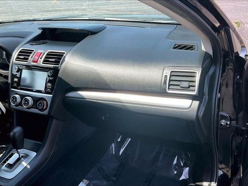 Used 2015 Subaru Crosstrek 2.0i Premium image 15