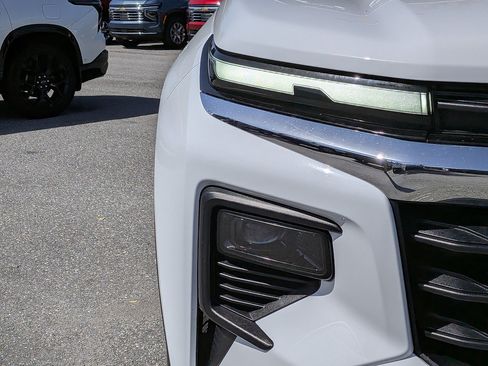 Used 2024 Chevrolet Traverse LS FWD image 9