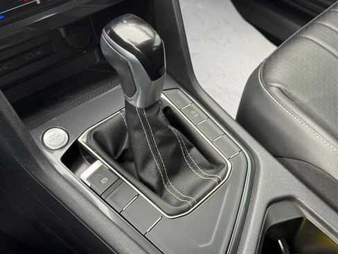 Used 2022 Volkswagen Tiguan SE FWD image 28