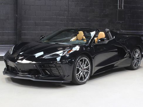 Used 2025 Chevrolet Corvette Stingray Preferred Conv w/ Z51 Performance Package image 5