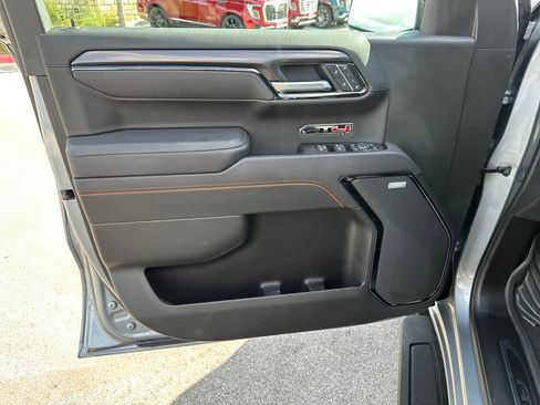 Used 2025 GMC Sierra 1500 AT4 w/ AT4 Premium Package AWD/4WD image 21