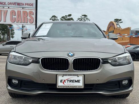 Used 2017 BMW 320i Sedan image 4