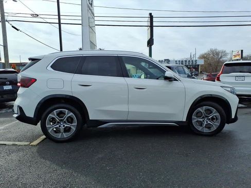 Used 2025 BMW X1 xDrive28i image 4