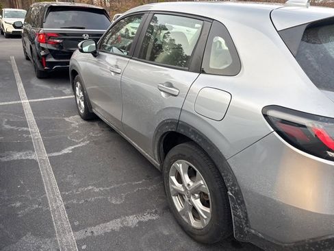 Used 2023 Honda HR-V LX image 15