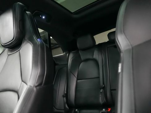 Certified 2025 Porsche Macan Electric RWD image 35