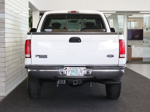 Used 2002 Ford F250 XLT image 9