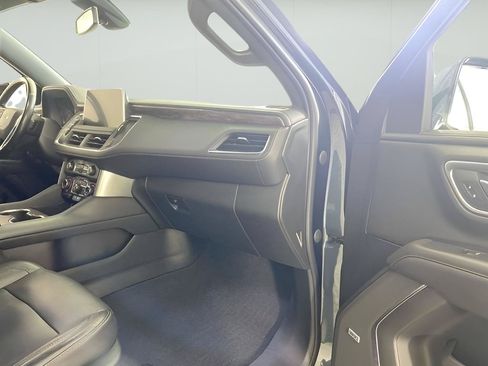 Used 2021 Chevrolet Tahoe Z71 w/ Z71 Signature Package AWD/4WD image 36