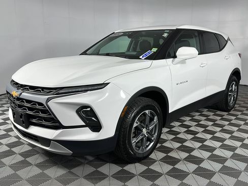 Used 2024 Chevrolet Blazer LT w/ Driver Confidence Package AWD/4WD image 5