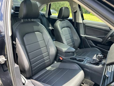 Used 2023 Volkswagen Jetta SE w/ Panoramic Sunroof Package FWD image 45