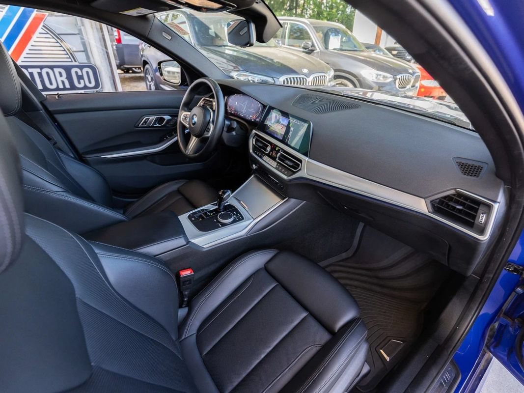 Used 2022 BMW 330i Sedan w/ M Sport Package RWD image 23