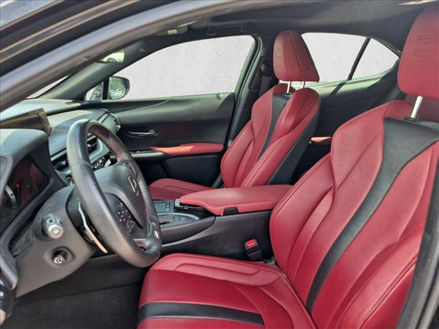 Used 2019 Lexus UX 200 F Sport w/ F Sport Premium Package FWD image 10