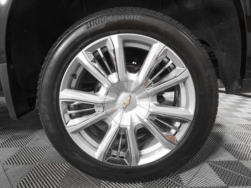 Used 2024 Chevrolet Silverado 1500 High Country w/ High Country Premium Package AWD/4WD image 34