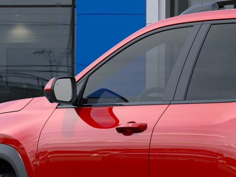 New 2026 Chevrolet Equinox ACTIV image 12